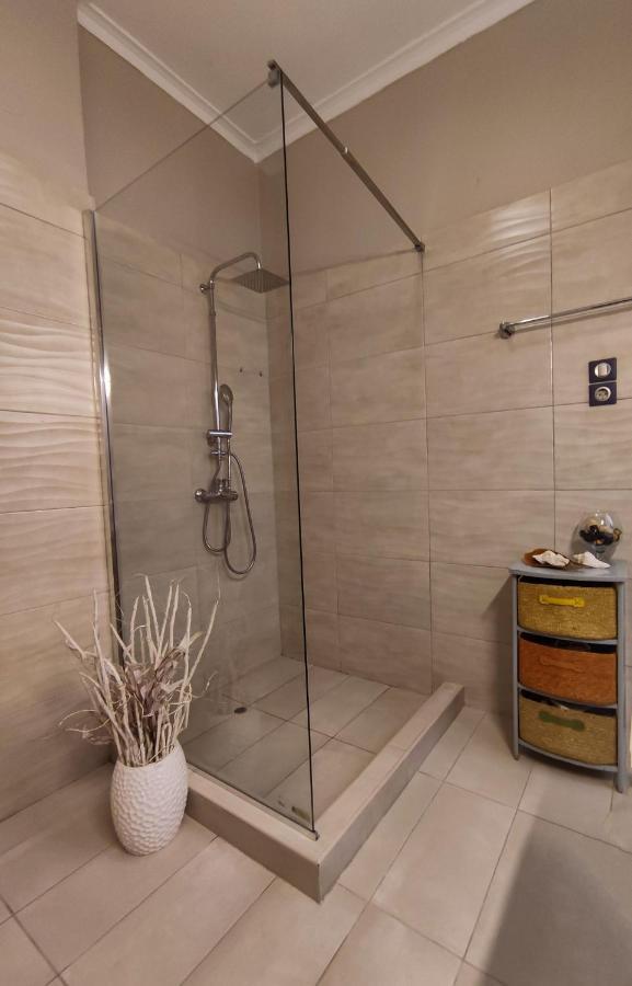 A Pleasant Stay In Chania Chrissi Akti Chania Exterior foto